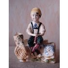 Красивая фарфоровая статуэтка-письменный прибор "Мальчик с дудочкой". СССР, Конаковский фаянсовый завод имени М. И. Калинина (ЗиК), 30-е годы прошлого столетия.