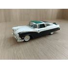 1/43 Yat Ming Ford Fairlane Crown Victoria