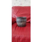 Старый керамический горшок