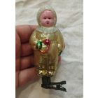 Ёлочная игрушка мальчик с погремушкой