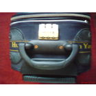 Чемодан дорожный