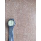 Кварцевые женские часы. Работоспособность не известна