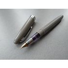 Винтажная китайская перьевая ручка с золотым пером 12к