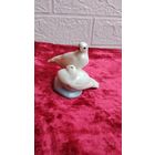 КОЛЛЕКЦИОННАЯ ФАРФОРОВАЯ СТАТУЭТКА ГОЛУБИ МФФЗ МИНСК СССР РАННЯЯ ОРИГИНАЛ . Распродажа Коллекции ! Экспресс  Аукцион  с рубля без МПЦ и прочего .Много лотов в продаже .