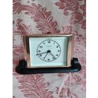 Будильники Слава механический. 70-е годы. Рабочие. Интересная форма.