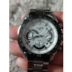 Красивые крупные,тяжелые часы,кварц,для проверки нужна батарейка,стрелка переводится,с рубля