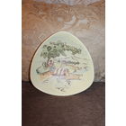 Настенная, фарфоровая тарелка, размер 29*29 см., без сколов и трещин.