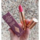 Помада Charlotte Tilbury Matte Revolution  в оттенке Lost Cherry