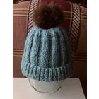 Шпапочка из полушерсти,натуральный помпон.