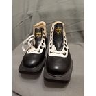 Ботинки лыжные '' BOTAS'' новые (стелька 23 см)