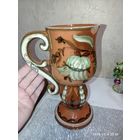 Старая керамическая кружка кубок