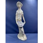 Статуэтка фарфор Мальчик с виноградом Tengra 1965-1990 гг