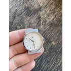 Часы Луч ( Лот с рубля)