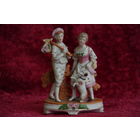 Статуэтка фарфоровая 12 см   ( целая )