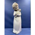 Фарфоровая фигура Девочка в сорочке с куклой Испания, Zaphir, 1975-1982 гг.