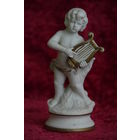 Статуэтка фарфоровая 15 см   ( целая )