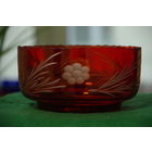 Ваза красное стекло  ( диаметр 18,5 см , высота  9 см )  целая