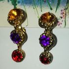 Винтажные клипсы. Золотистый металл, кристаллы трёх цветов. 3,5 см.