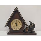 Все лоты с 1р.Часы Собака с будкой тикают