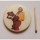 Значок мультфильм "Маша и медведь". СССР