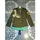 Китель в комплекте пограничных войск времен СССР со знаками.