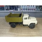 ЗИЛ 4502,есть небольшой дефект, кузова снимается с рамы,с рубля