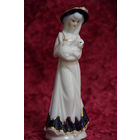 Статуэтка фарфоровая  14 см   ( целая )