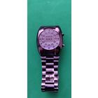 Бинарные, наручные часы, с металлическим браслетом.