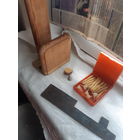 Вещи для быта. Ключ для колонки с водой. Подставка дерево массив, восковые свечи б/у.