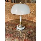 Настольная лампа