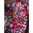 Ёлочные игрушки на большую елку около 80 штук (смотрите на 2-х фото) (1 лот)