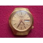 Часы ЛУЧ электронно-механические. Механизм 3055. СССР. Позолота AU 5.