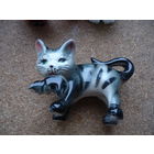 Кот редкий  . Винтаж . Кошка с котенком.