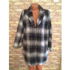 Стильное, трендовое пальто из Норвегии на 50,52,54 размер. В составе шерсть и полиэстер. Удобно ухаживать, просто расчесать и пальто как новое. Очень теплое.