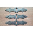 Накладки старинные бронзовые , литые , массивные, на комод, буфет и т.п.,   Цена за  3 штуки  !