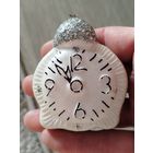 Игрушка ёлочная,часики,пенопласт,с рубля