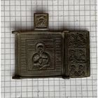 Две створки складня.