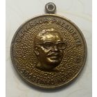 Медаль Ангола редкая.