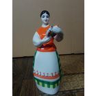 Статуэтка Девушка с куманцом