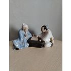 Фарфоровая статуэтка. Игра в шашки. Партия. Европа