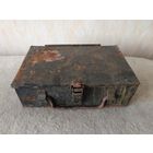 Металлический ящик (коробка) с замком-защелкой и с откидной ручкой. Германия, Вермахт?