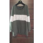 Теплый свитшот на 68-72 размер, Турция. Хороший состав: 60% полиэстера, 40% хлопка, отличное качество и состояние, внутри на баечке. Длина 84 см, ПОгруди 77 см, длина рукава 46 см(рукав приспущен). Цв