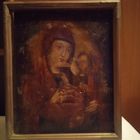 Иверская икона Божьей матери в киоте