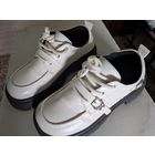 Туфли осенние новые на толстом протекторе