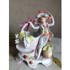 Сборщик урожая, с корзиной.Большая 20 см высота
