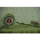 Часы Витязь  будильник   рабочие, обслуженные ( высота 13,5 см , длинна 35 см )