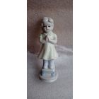 КОЛЛЕКЦИОННАЯ ФАРФОРОВАЯ СТАТУЭТКА ДЕВОЧКА МОЛИТСЯ ГЕРМАНИЯ ОРИГИНАЛ  .  Распродажа Коллекции !!! . Экспресс  Аукцион не с рубля без МПЦ и прочего 3 ДНЯ  .Много лотов в продаже .