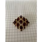 Брошь винтаж гранатовое стекло