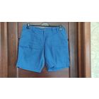 Шорты на 50-52 размер, 100% хлопок, хорошее состояние. ПОталии 48 см, длина 46 см. Хорошо сидят на фигуре, красивого василькового цвета.