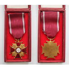 Знак 'Золотой Крест Заслуги', Польша. В оригинальном футляре, отличное состояние